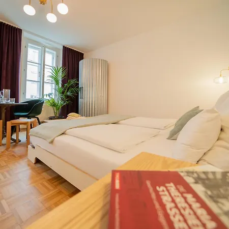 Marktbar - Boutique Апарт-готель Інсбрук